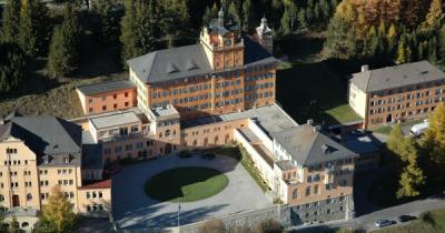 "Lyceum Alpinum Zuoz" - школа-пансион в Швейцарии